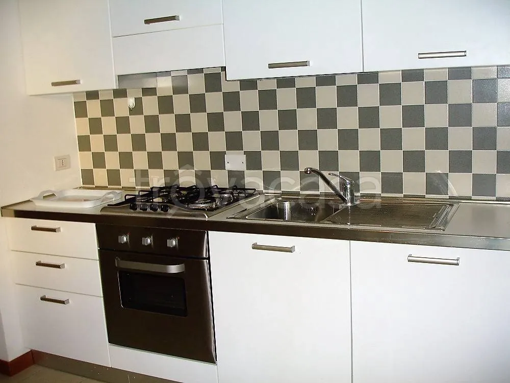 Cuisine - Trilocale with Private Garden in Cervia