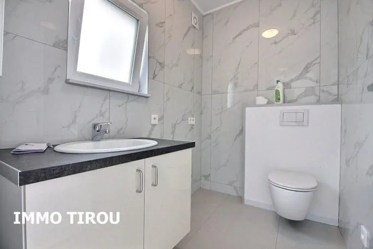 Salles de bain - Maison Rénovée avec Terrasse dans un Cadre Calme