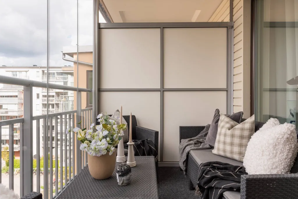 Rõdu - Modern Flat with Balcony on Södra Ringvägen