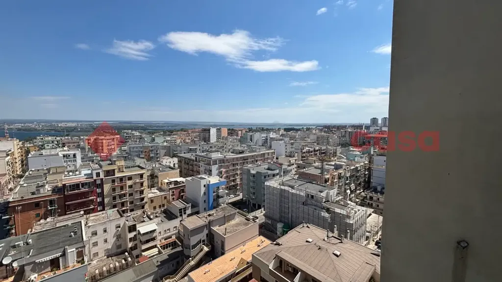Rõdu - Panoramic Apartment with Balcony in Taranto