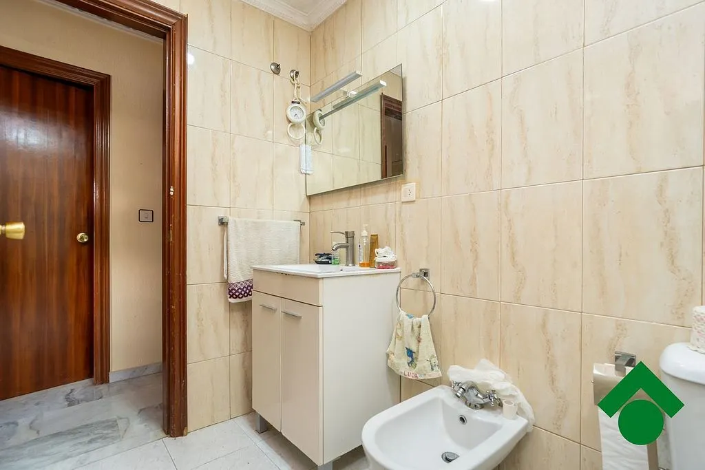 Vannitoad - Terraced House with Terrace in Atarfe