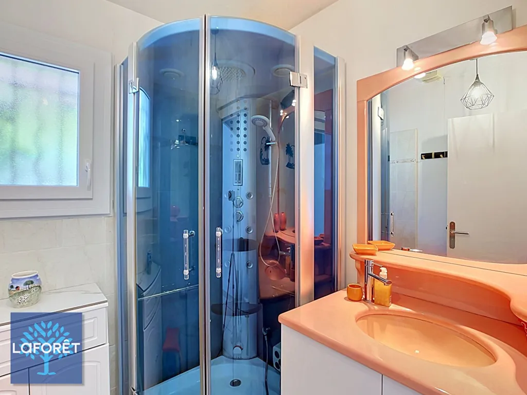 Vannitoad - Villa with Pool in Cannes-la-Bocca