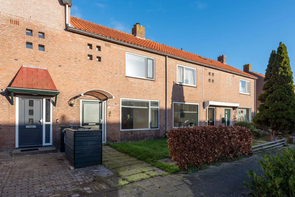 Välivaade - Spacious Renovated Semi-Detached House in Heiloo