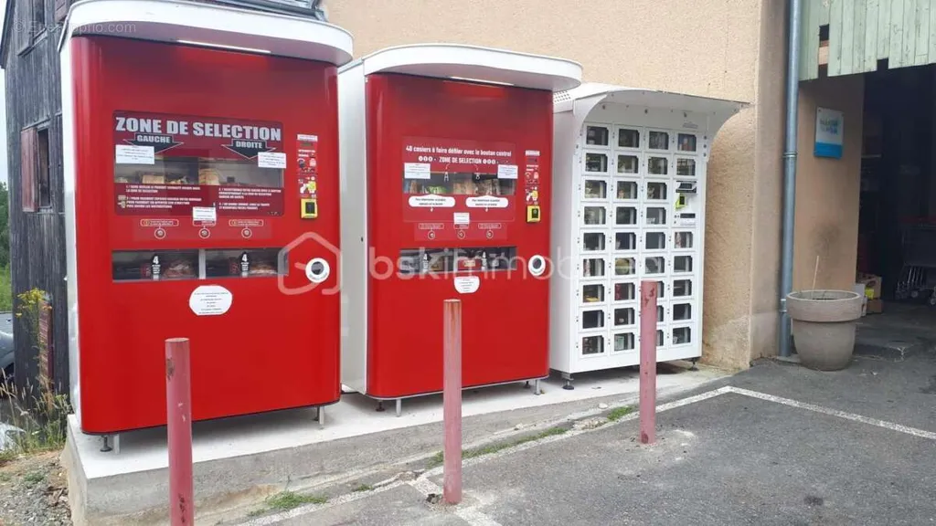 Välivaade - Commercial Property with Functioning Apartment in Saché