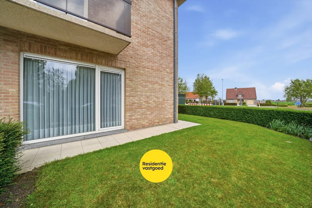 Aed - Ground Floor Apartment with Garden in Oudenburg Centre