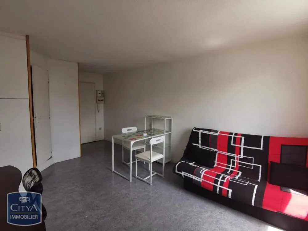 Chambres - Appartement T1 avec Ascenseur à Chambéry