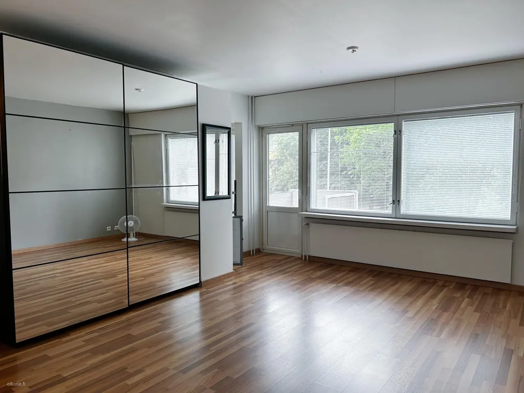 Camere da letto - Modern Studio with Balcony in Puotila, Helsinki