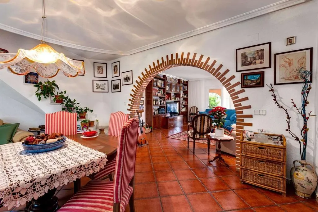 Dining Room - Luxury Villa with Private Pool in San Luis, Torrevieja