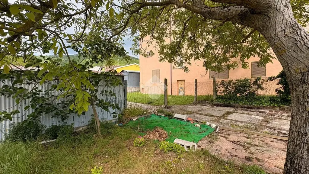 Jardin - Apartment with Garden in Campodiegoli, Fabriano