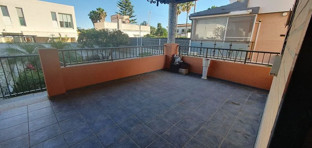 Terrasse - Pareded Chalet with Garden in Gandia