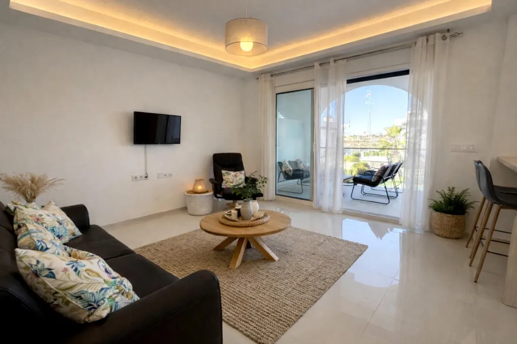 Elutuba - Modern Apartment with Rooftop Solarium in Ciudad Quesada