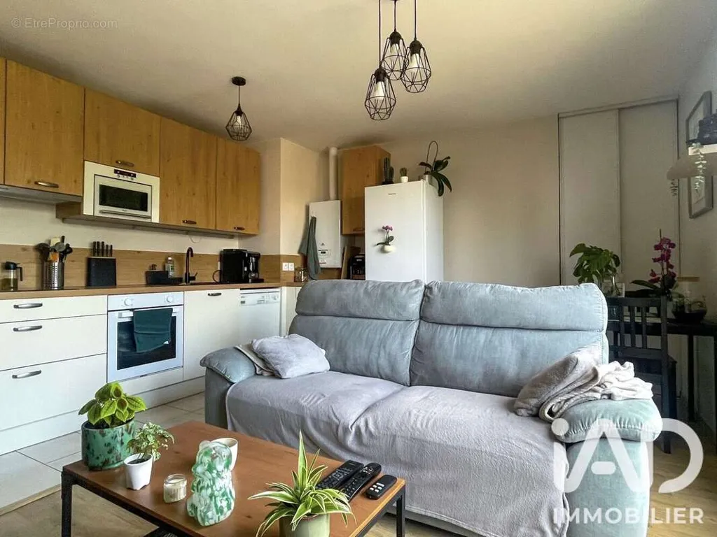 Cucina - Bright Apartment with Terrace in Persan