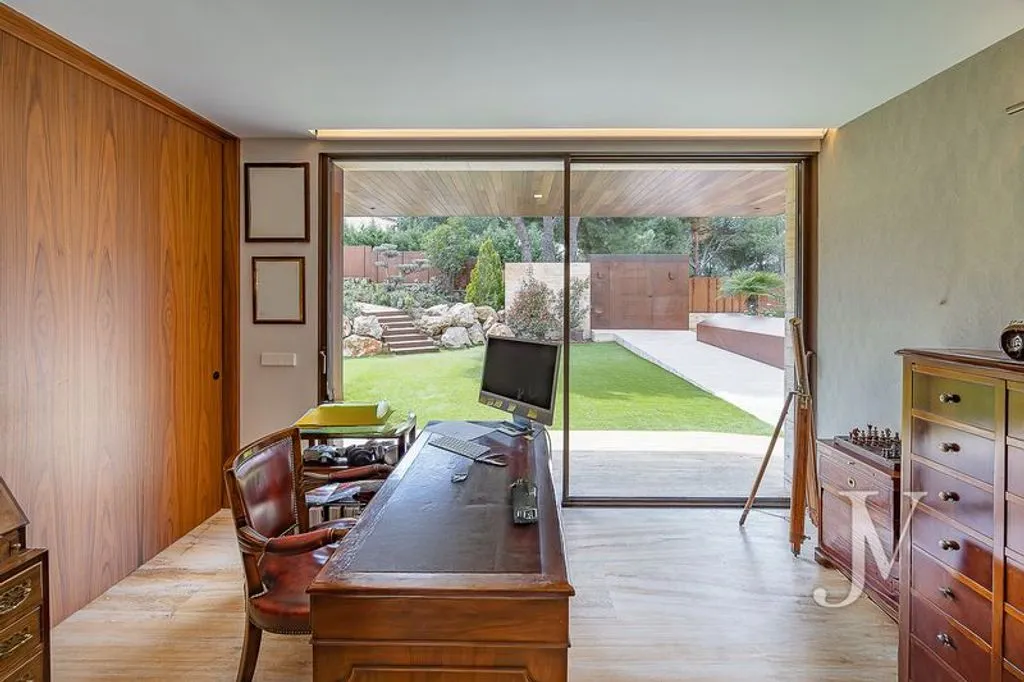 Kabinet - Luxury Villa with Pool in Montealina, Madrid