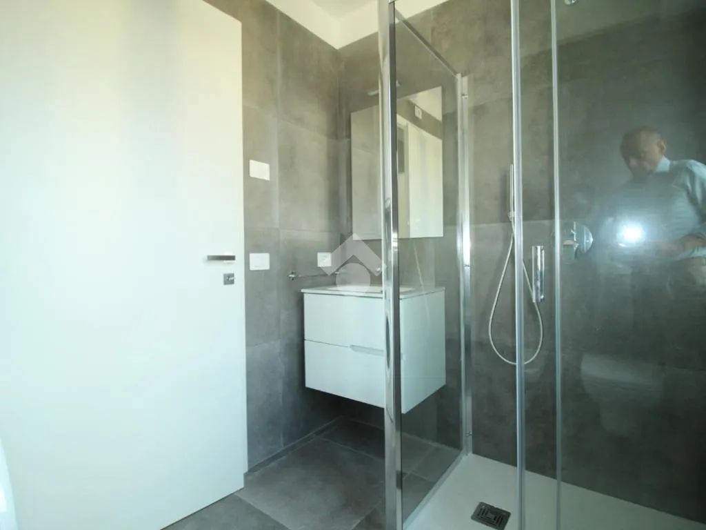 Salles de bain - Modernised 2-Bedroom in Central Bergamo
