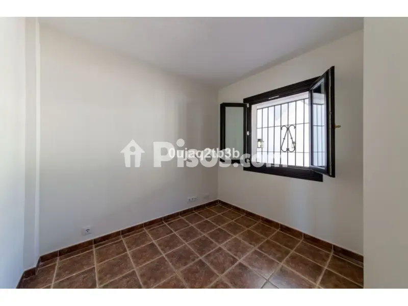 Pièces - Corner Adosada with Garden in El Paraíso