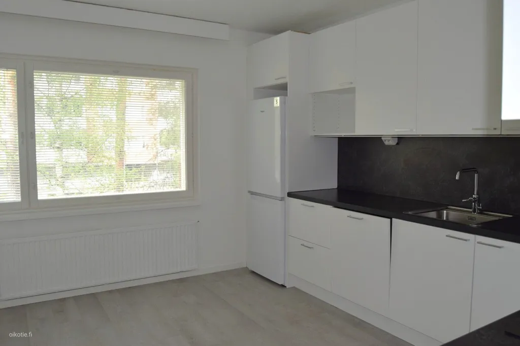 Cuisine - Renovated Apartment with Garden in Kaukovainio, Oulu