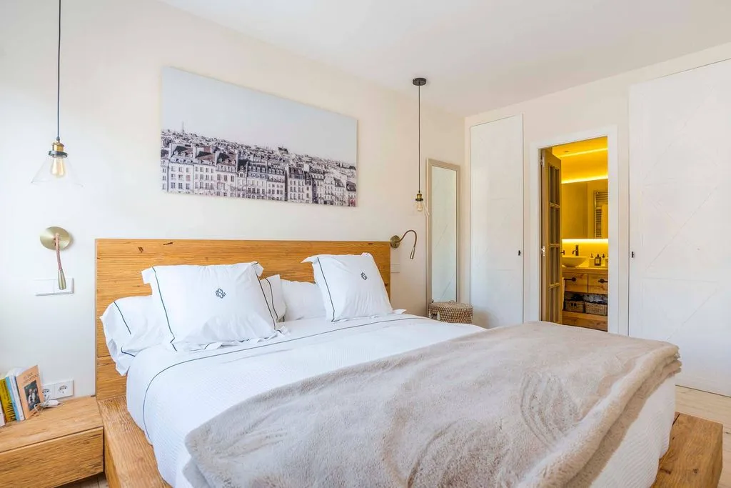 Bedrooms - Apartment with Private Terrace in El Viso, Madrid