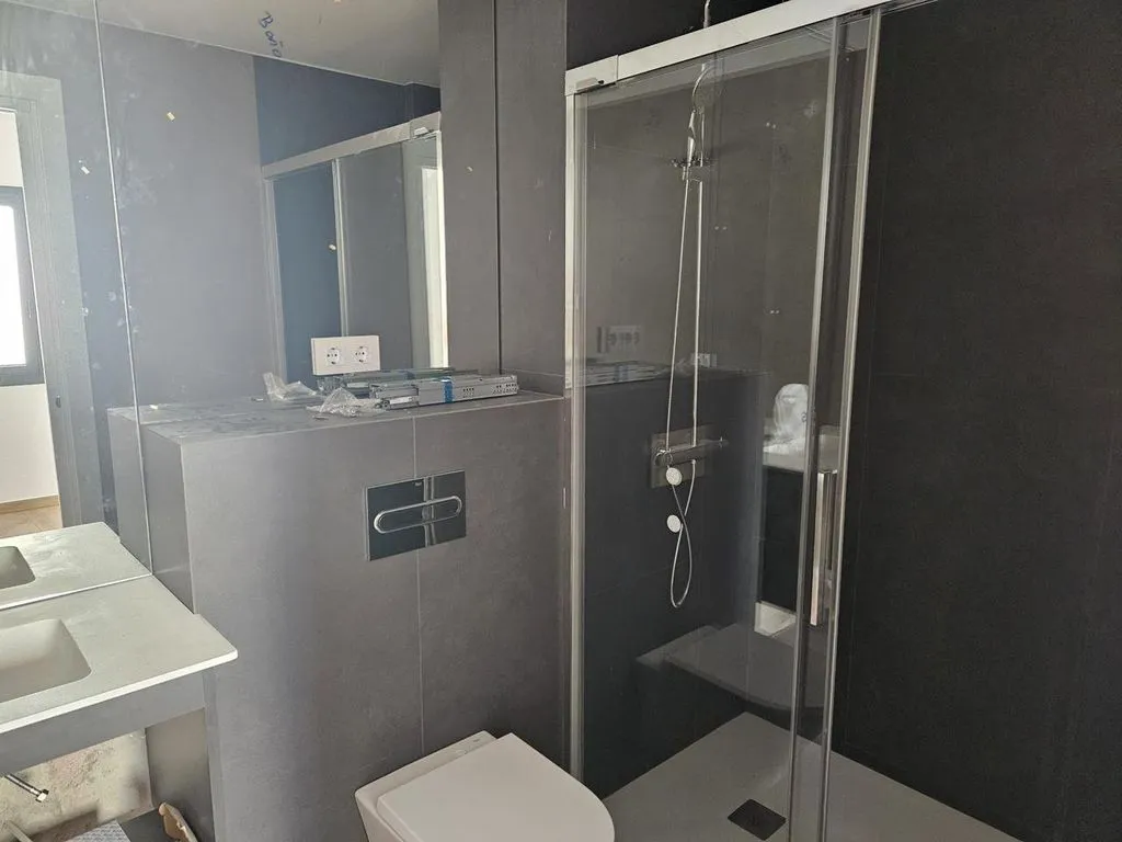 Vannitoad - Newly Built Apartment with Sea View in Els Grecs