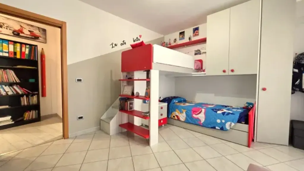 Camere da letto - Versatile Apartment with Balcony in Alba