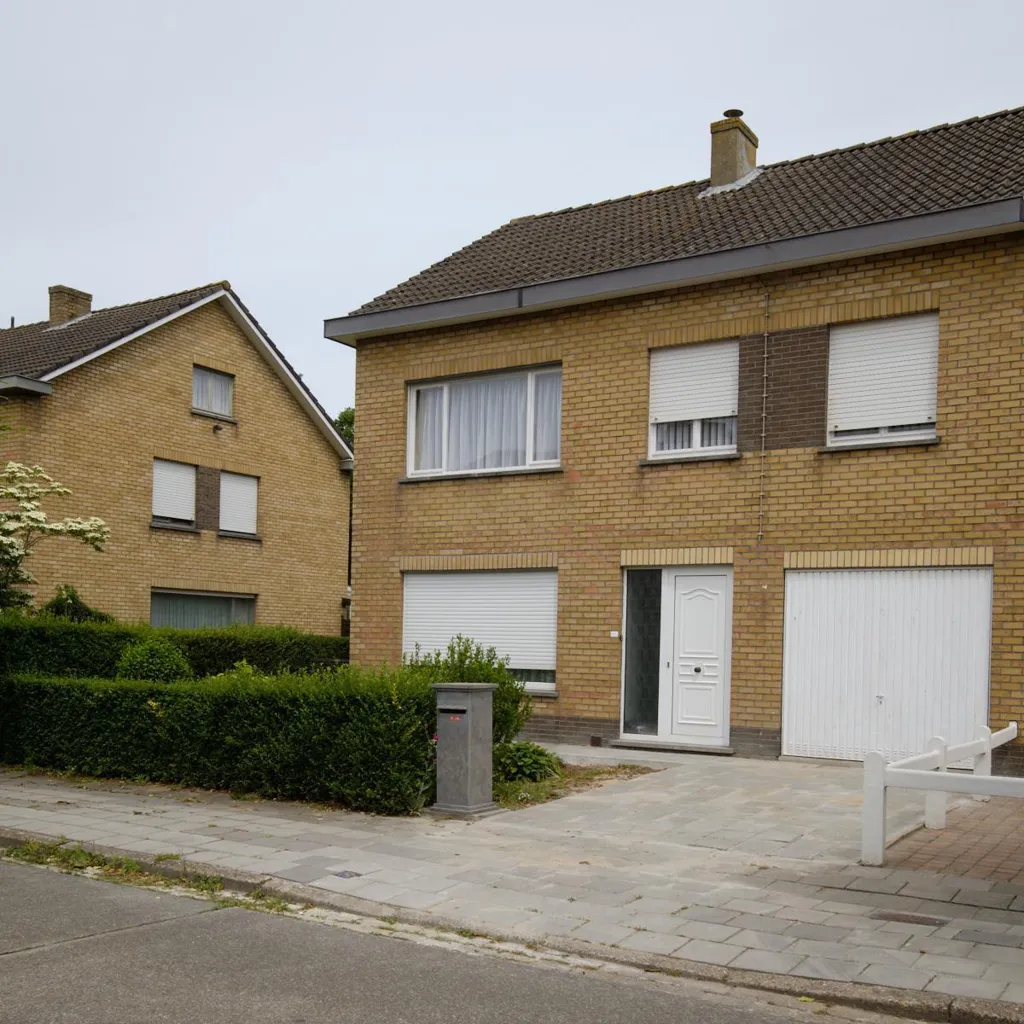 Extérieur - Bébouwingswoning avec 3 Façades en Zone Urbaine