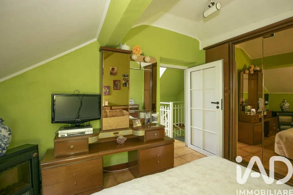 Bedrooms - Villa with Sea View in Genoa Staglieno
