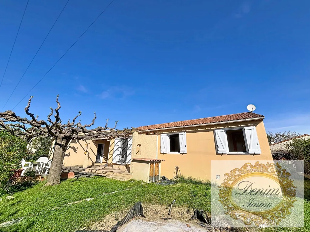 Extérieur - Villa de plain-pied avec terrasse à Meynes