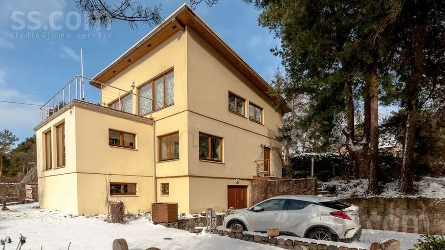 Esterno - Apartment with Lake View in Riga's Berģi