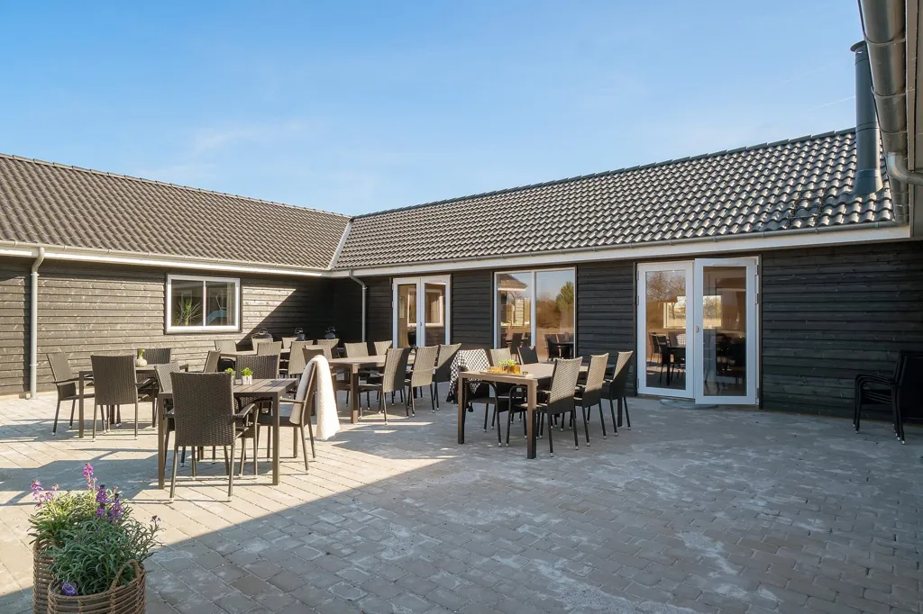 Terrazza - Vacation Home with Pool near Grenå Strand