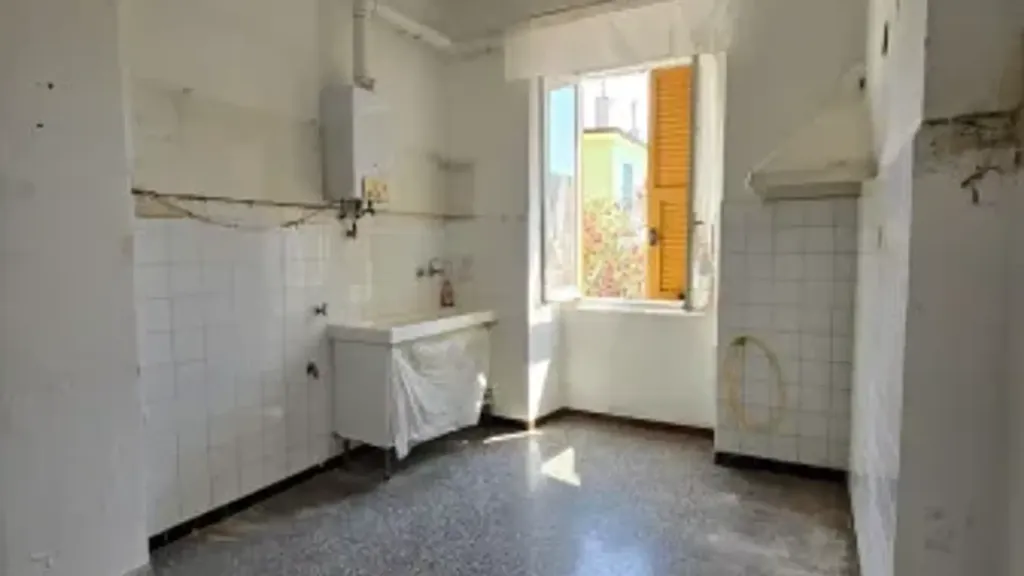 Salles de bain - 4-Bedroom Apartment in Sestri Ponente