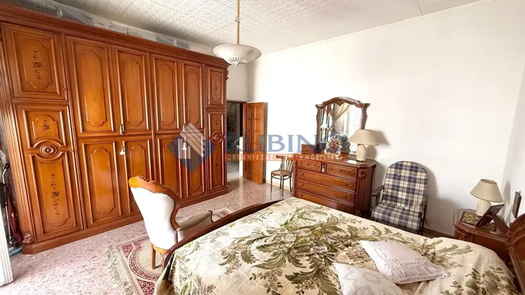 Magamistoad - Rear-Facing Apartment with Balcony in Trani