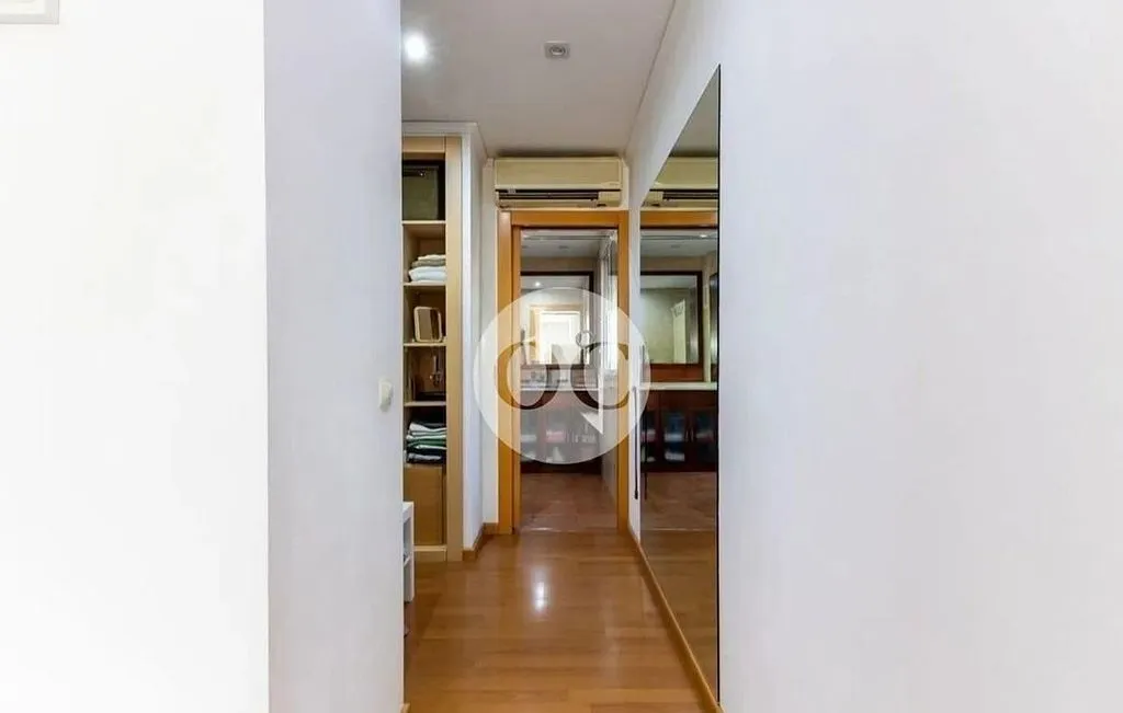 hallway_entrance