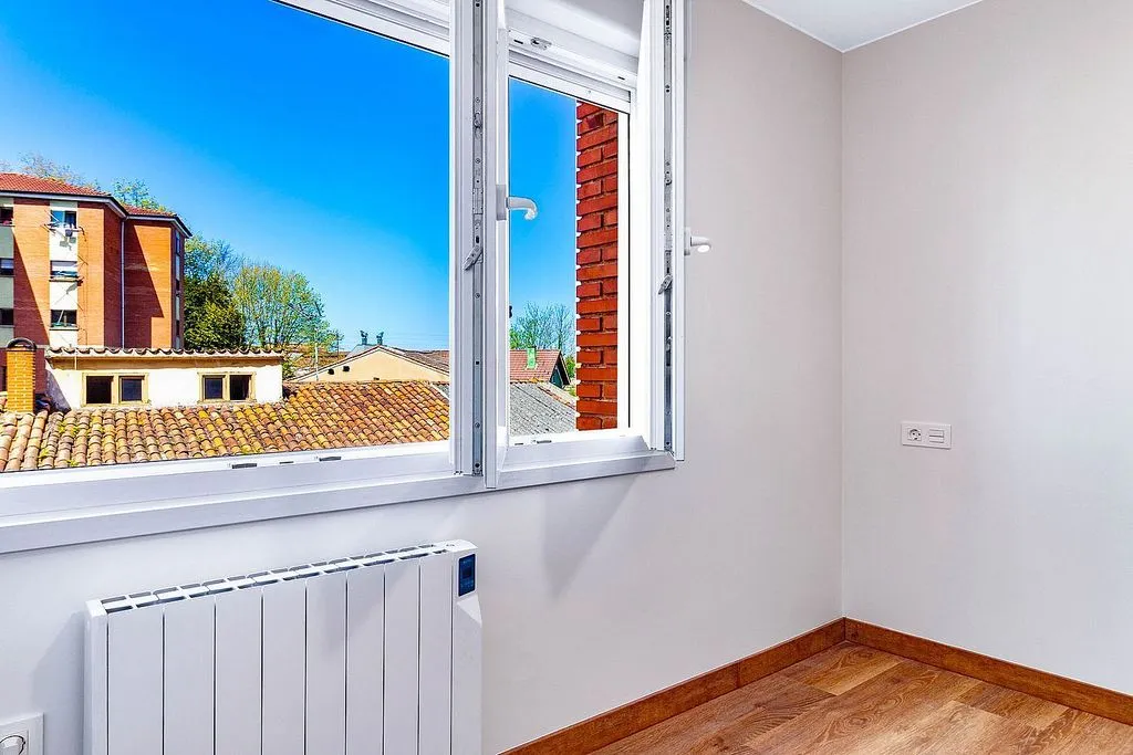 Toad - Modernised Flat with Balcony in Colloto