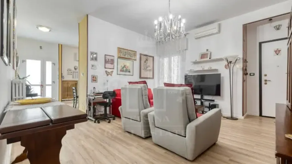 Elutuba - Rustic-Style Apartment with Private Garden in Imola