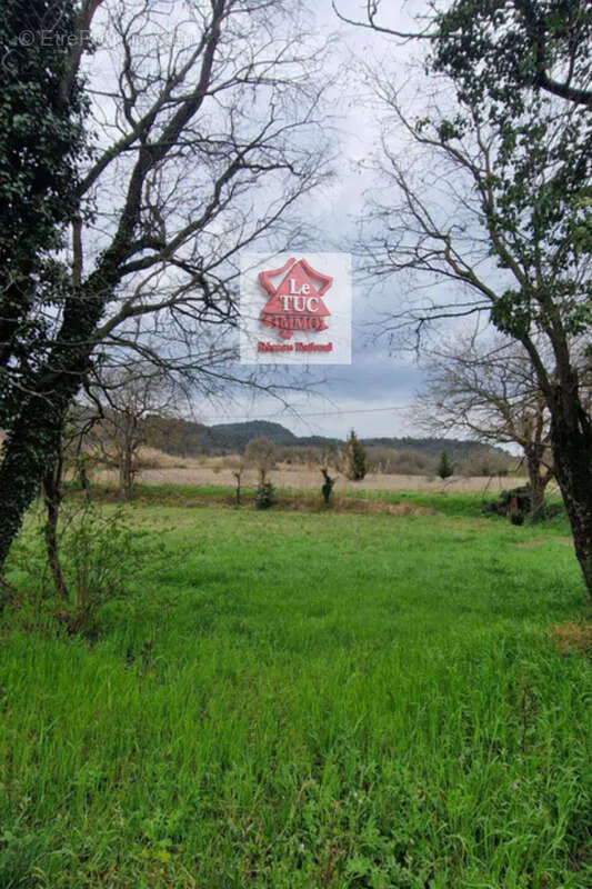 Aed - Constructible Plot with South Exposure in Bollène