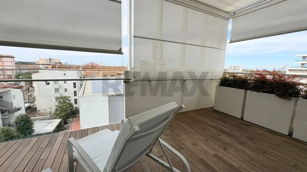 Terrass - Attic with Pool in Central Jesolo