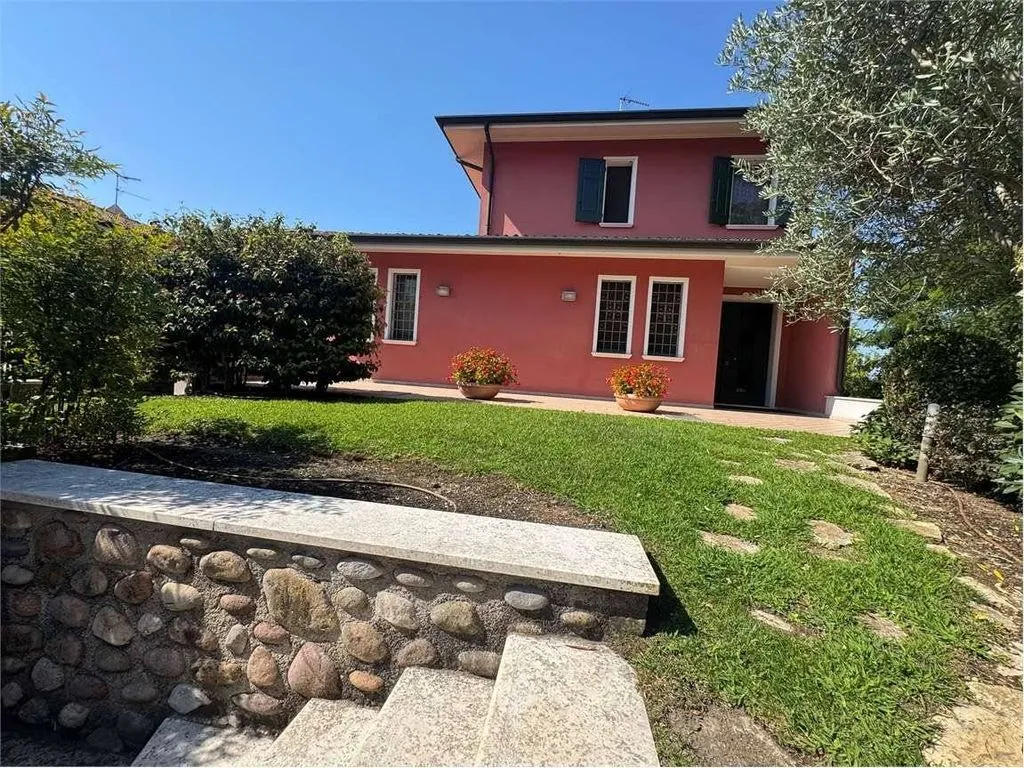 Välivaade - Luxury Villa with Pool in Volta Mantovana