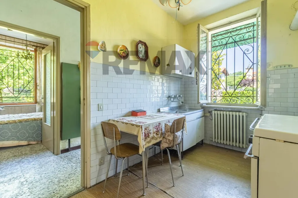 Kitchen - Villa with Garden near Municipio