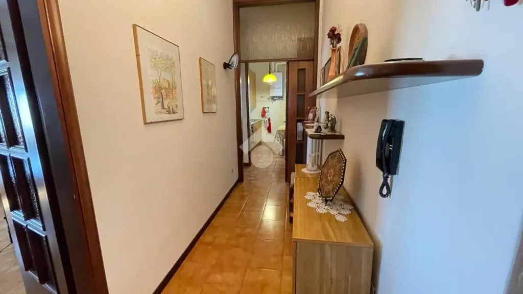 hallway_entrance