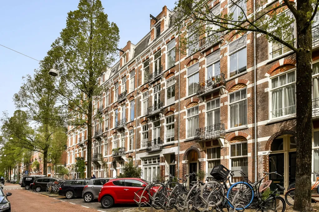 Exterior - Studio Apartment with Garden View in Oud-West