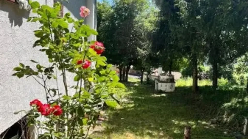 Jardin - Bifamiliar Villa with Panoramic View in Ligorzano