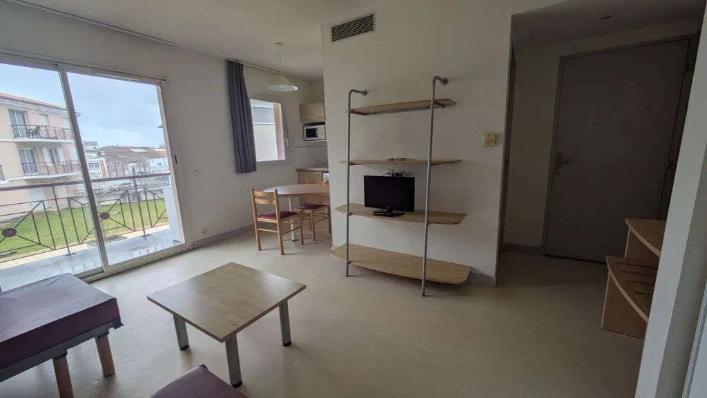 Séjour - Studio avec Terrasse et Parking à Port de Plaisance
