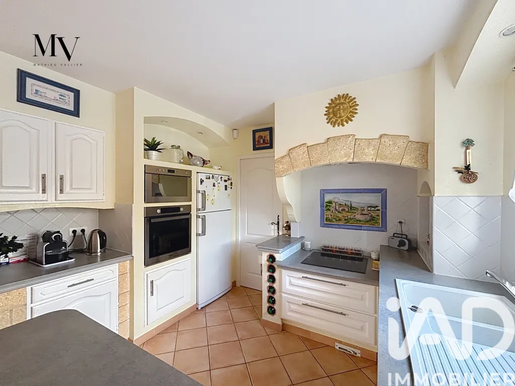 Cuisine - Maison avec Piscine et Terrasse à Bandol