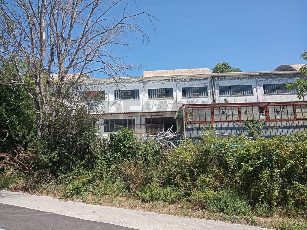 Välivaade - Industrial Warehouse for Development in Ancona