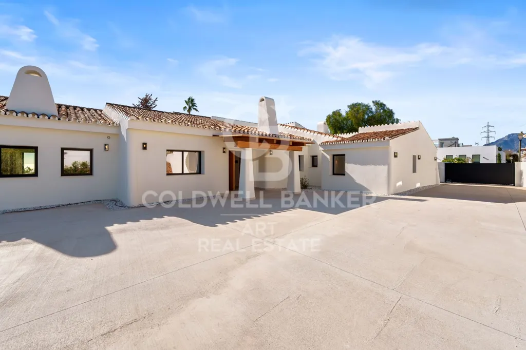 Välivaade - Villa with Sea View in El Rosario, Marbella