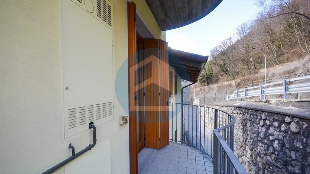 Rõdu - Balcony Flat in Angolo Terme