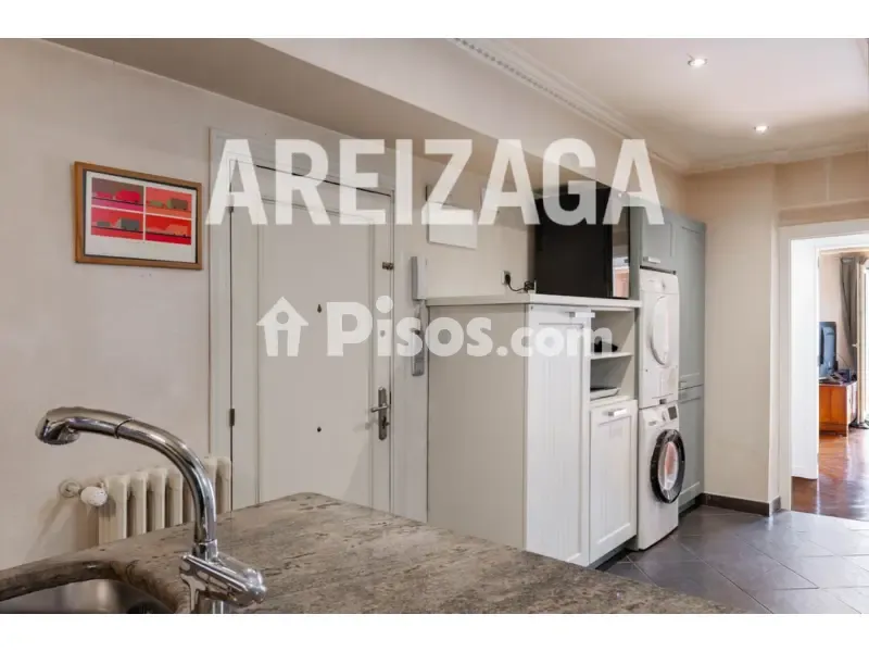Cuisine - Spacious Apartment with Terrace in Amara