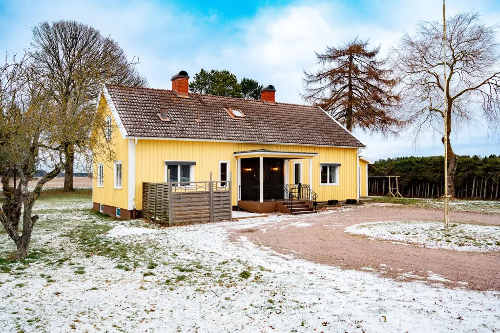 6-toaline maja asukohas Skara