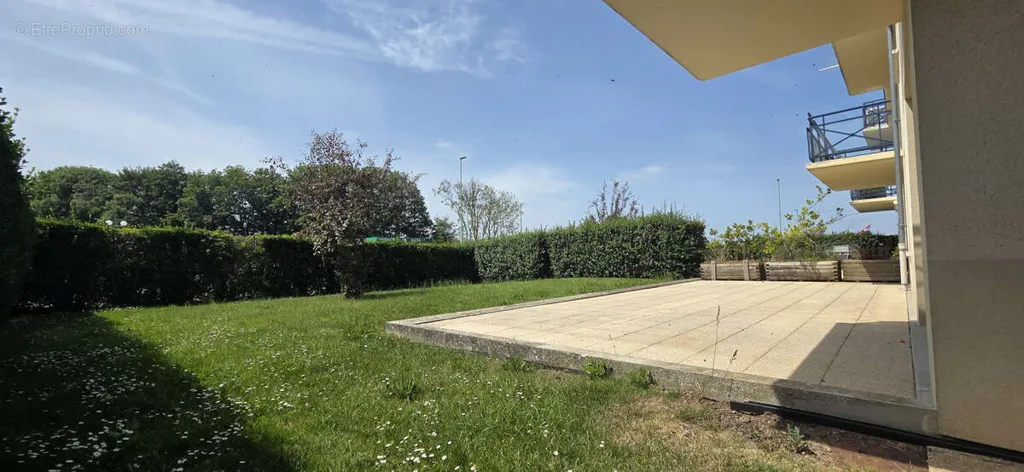 Aed - Renovated Apartment with Terrace in Port Vicinity