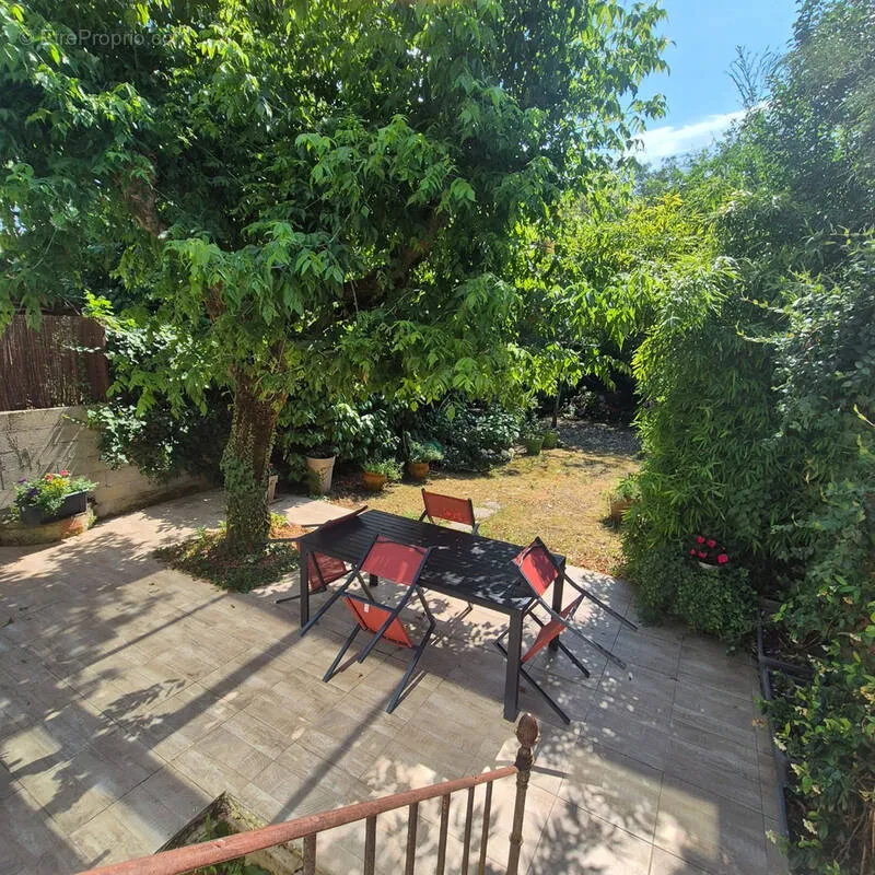 Garden - Bordeaux-Style House with Pool in Bègles