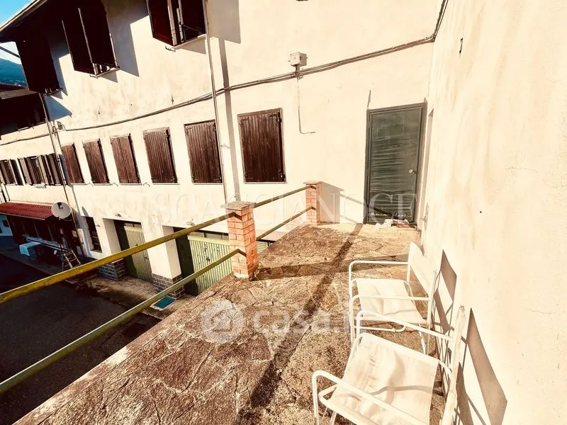 Terrasse - Twin-Storey Apartment with Lake View in Netro